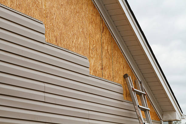 Professional Siding Inspection technician working in Selma, NC